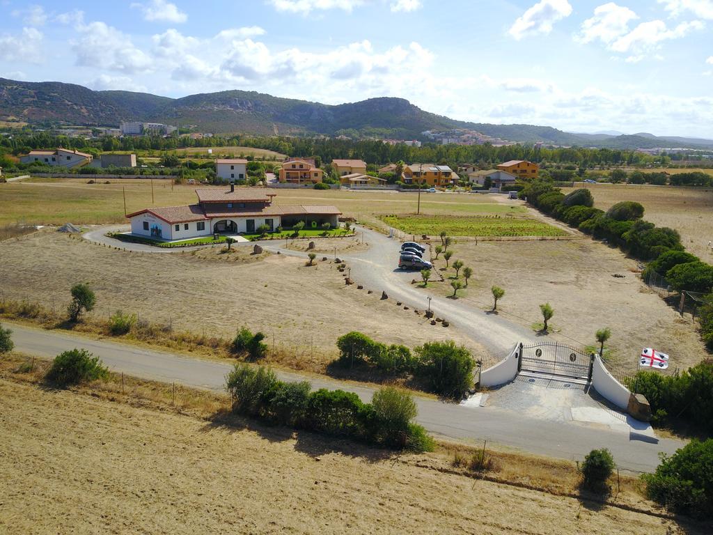 Agriturismo Sa Scalitta Carbonia Luaran gambar